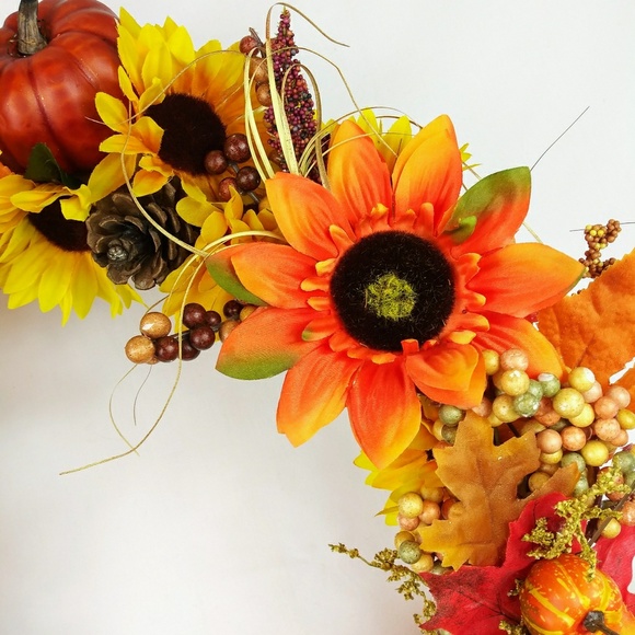 ❗SOLD❗Fabulous Fall Wreath🍁 - Picture 5 of 7